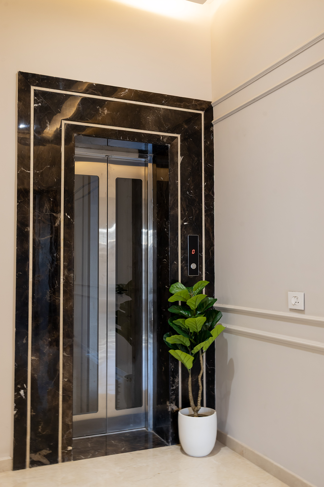 3.6 ft Artificial Fiddle Leaf Plant