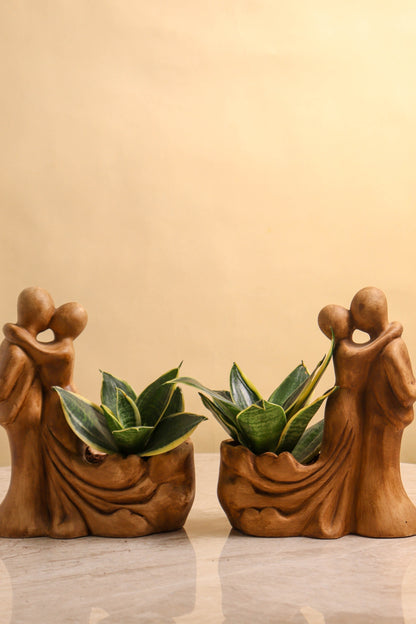 Antique Dancing Couple Pot (set of 2)