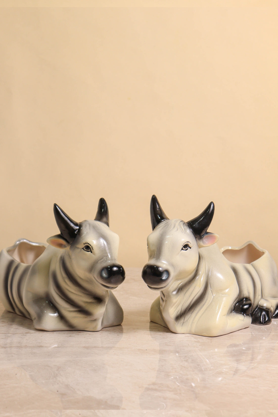 HP Cow Pot (set of 2)